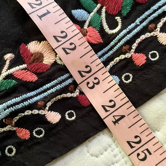 One September Anthropologie Embroidered Floral Top Large - Picture 8 of 8